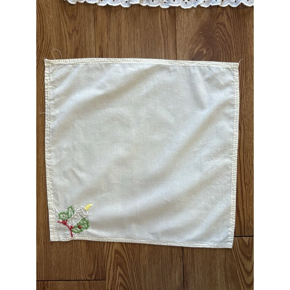 Vintage Candlewick Tablecloth w Eyelet Lace & 5 Placemats/Napkins Holiday Candle
